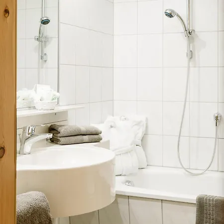 Spullersee Aparthotel 4*