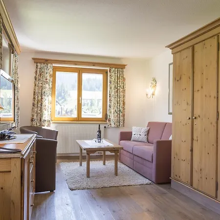 Spullersee Aparthotel 4*